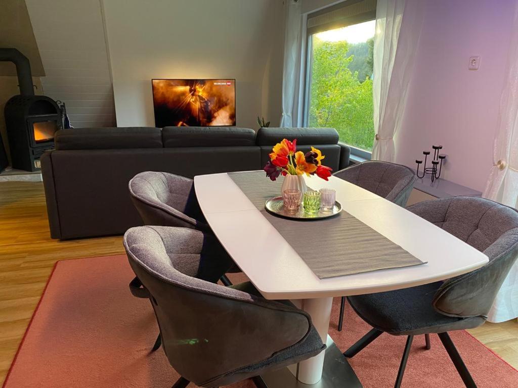 Haus Adler - Komplettes Ferienhaus Am Badesee Erzgrube Екстер'єр фото